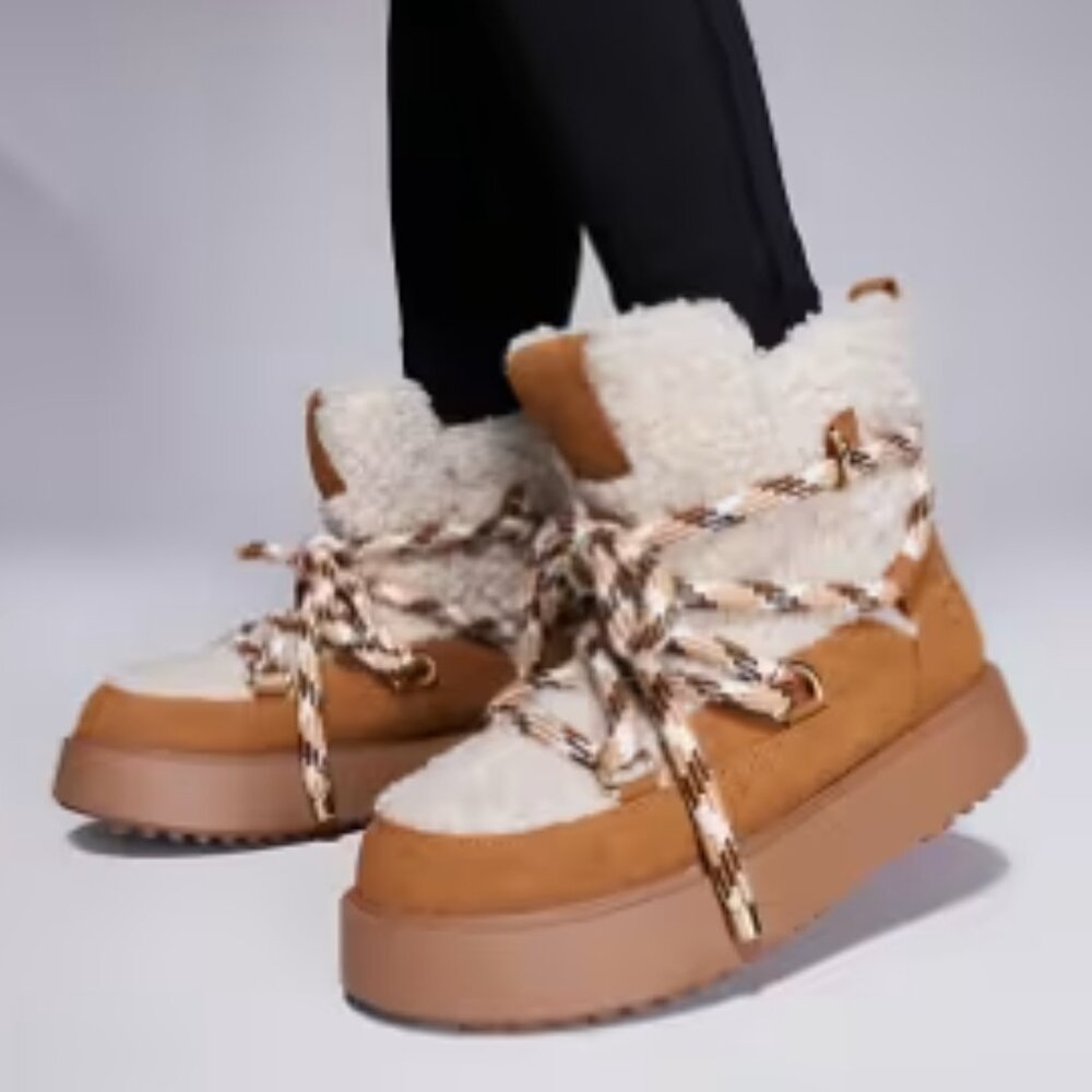Asos Weekend Collective Platform Snow Boot in Tan.